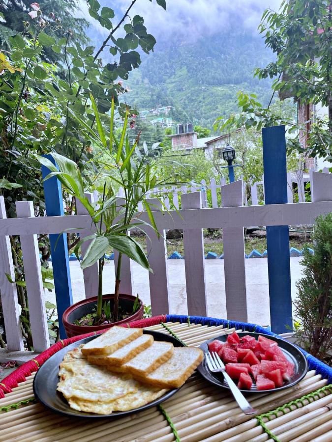 Ats -Manali Hostel Εξωτερικό φωτογραφία